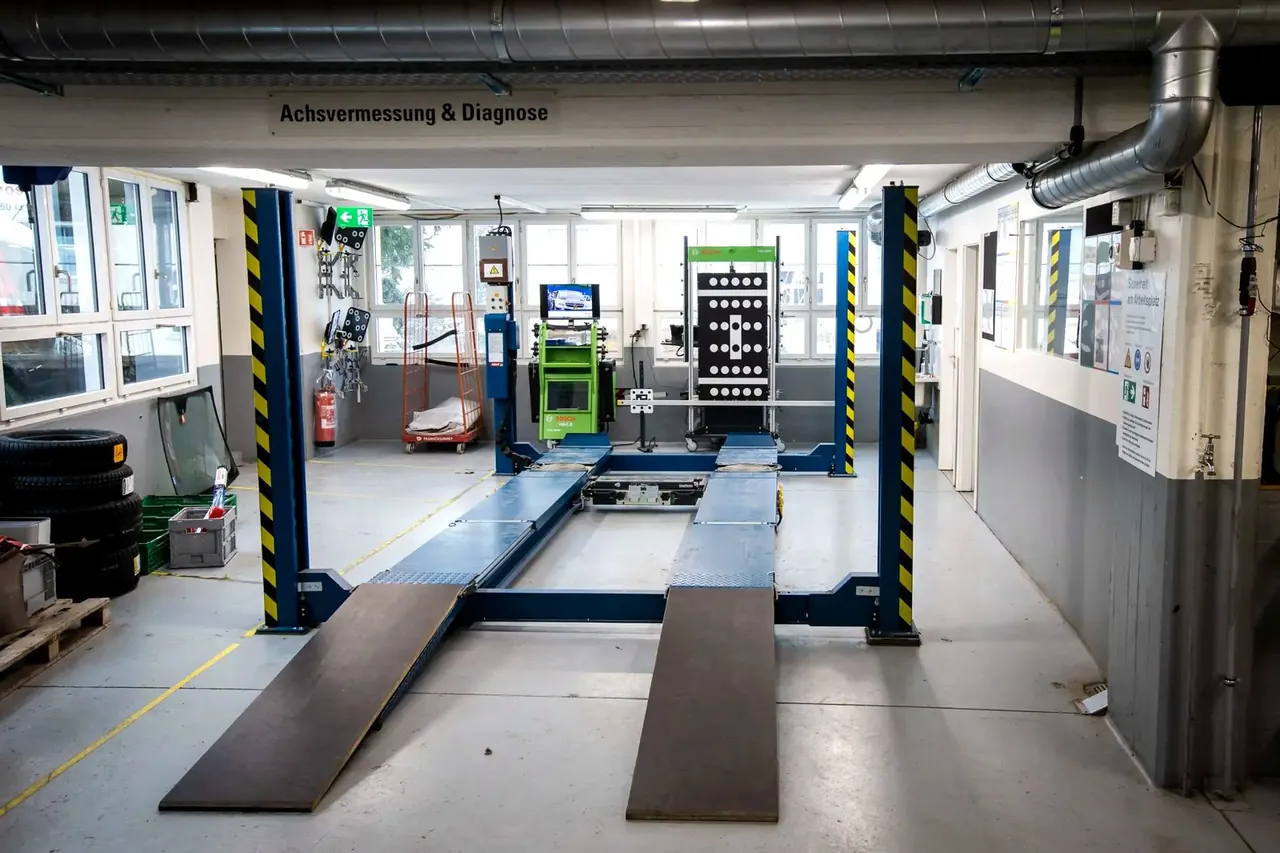 Achsvermessung in der Züri Garage Werkstatt am Zürichberg